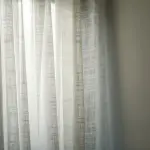 Guida alla scelta di una tenda per interni