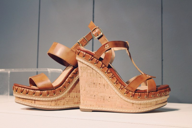 Idee regalo per Natale: scarpe eco in canapa e sughero