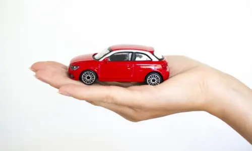 Assicurazioni low cost: dove trovare i migliori affari per auto e moto
