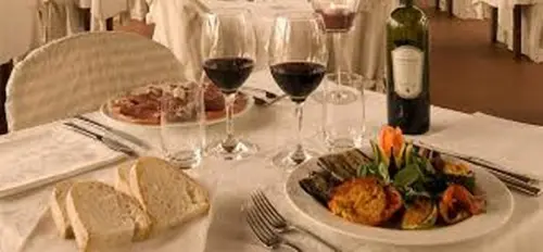 A Firenze nasce “L’é maiala”, ristorante dove si pratica il baratto