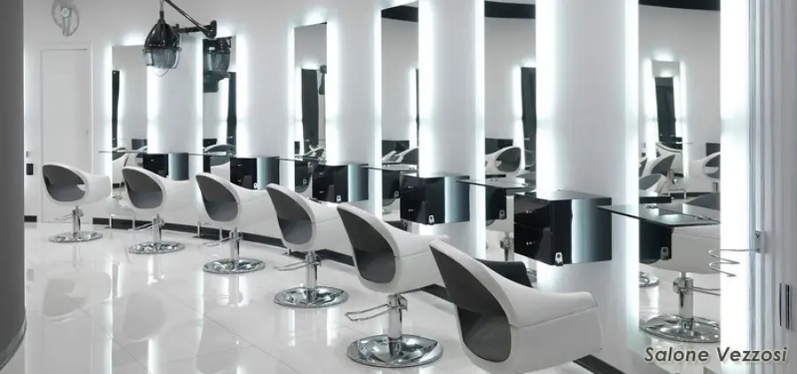 Sogni un tuo salone di bellezza? L’arredamento low-cost è su salonearreda.it